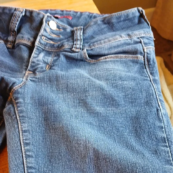 YMI Blue Skinny Jeans with Classic Style - Picture 9 of 15